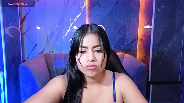 Snapshot of Victoria_b_ chatting on October 2025 07:48:01 PM Victoria b online show from October 2025 07:48:01 PM