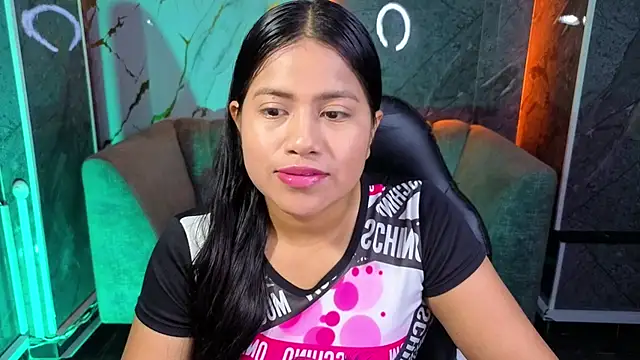 Snapshot of Victoria_b_ chatting on November 2025 07:48:02 PM Victoria b online show from November 2025 07:48:02 PM