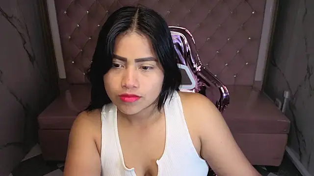 Snapshot of Victoria_b_ chatting on November 2025 08:19:01 PM Victoria b online show from November 2025 08:19:01 PM