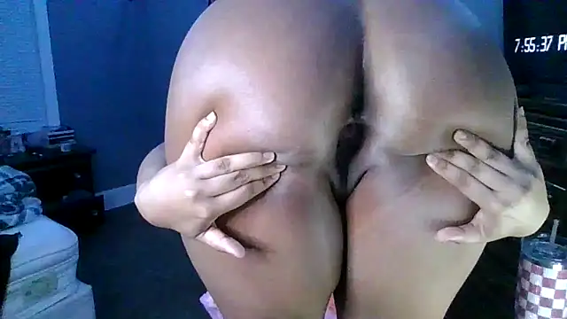 Snapshot of ebonymama23 chatting on October 2025 11:56:02 PM ebonymama23 online show from October 2025 11:56:02 PM