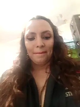 Snapshot of VERONICA__03 chatting on September 2025 03:46:02 PM VERONICA 03 online show from September 2025 03:46:02 PM