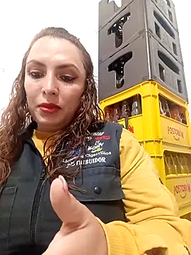 Snapshot of VERONICA__03 chatting on October 2025 03:13:01 PM VERONICA 03 online show from October 2025 03:13:01 PM