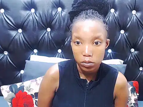 AppleAss02 online show from January 2026 07:17:01 PM