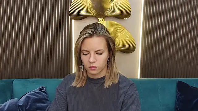 Snapshot of KiaraRolls chatting on September 2025 08:43:01 PM KiaraRolls online show from September 2025 08:43:01 PM