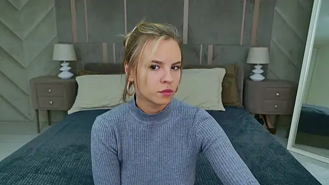 Snapshot of KiaraRolls chatting on October 2025 08:51:02 PM KiaraRolls online show from October 2025 08:51:02 PM