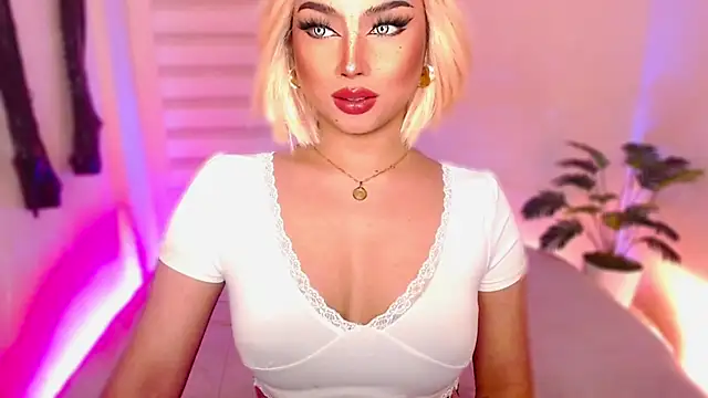 MissRumi Hunter online show from April 2026 07:33:02 PM