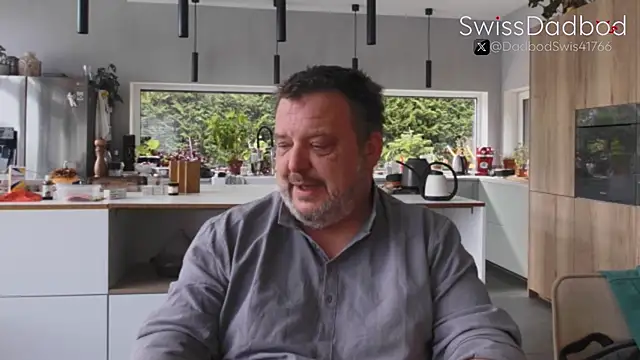 Snapshot of SwissDadbod chatting on October 2025 10:24:02 AM SwissDadbod online show from October 2025 10:24:02 AM