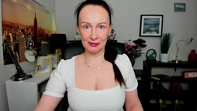 Snapshot of Velvet_Jasmine chatting on September 2025 05:42:01 AM Velvet Jasmine online show from September 2025 05:42:01 AM