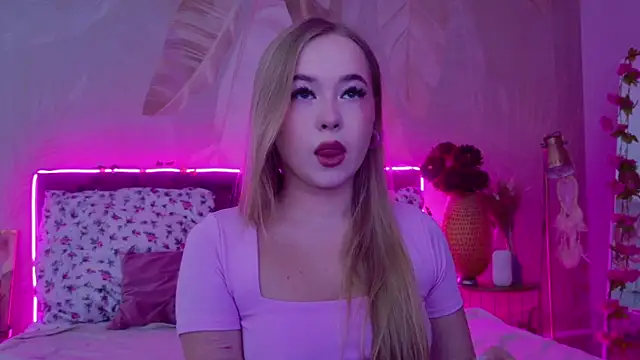 Snapshot of MellisaLanee chatting on October 2025 03:42:01 PM MellisaLanee online show from October 2025 03:42:01 PM