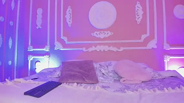 aitana johns online show from October 2025 12:11:01 PM