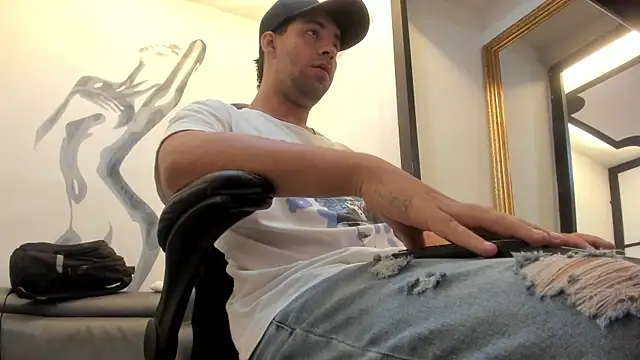 JhoanMontes online show from September 2025 07:59:02 PM