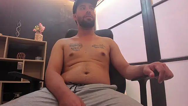 JhoanMontes online show from October 2025 07:58:02 PM