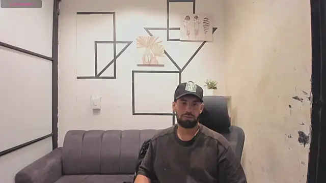 JhoanMontes online show from October 2025 07:54:02 PM