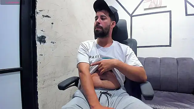 JhoanMontes online show from October 2025 07:36:02 PM