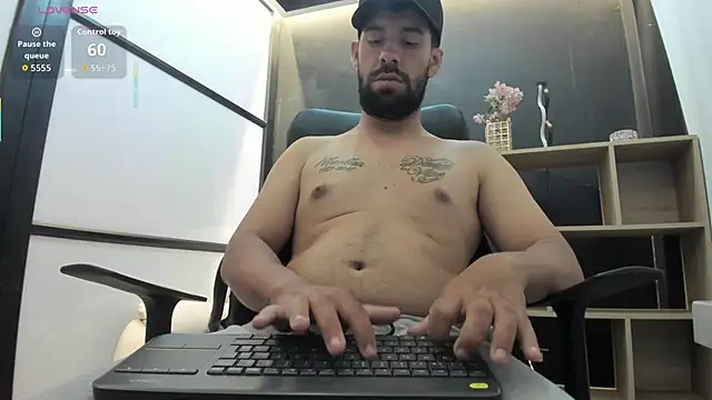 JhoanMontes online show from October 2025 08:10:01 PM