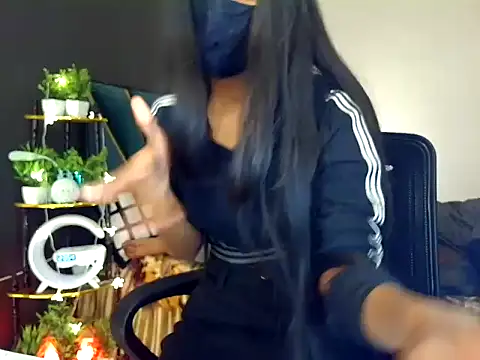 Snapshot of fairy_princess chatting on February 2026 06:23:02 PM fairy princess online show from February 2026 06:23:02 PM