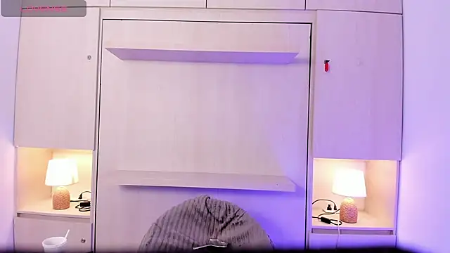 Stefannyevans  online show from March 2026 01:27:01 PM