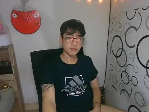 Snapshot of moaman190 chatting on November 2025 04:10:02 PM moaman190 online show from November 2025 04:10:02 PM