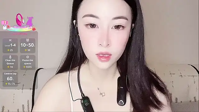 LuLu-Moon online show from September 2025 06:24:02 AM