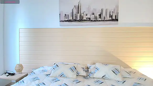 GabiHills online show from November 2025 06:55:02 PM