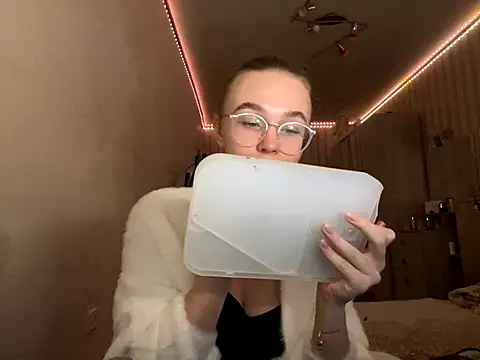 bellameow88 online show from September 2025 01:12:01 PM