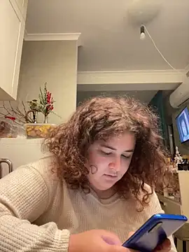 Snapshot of AliceCurlyX chatting on December 2025 02:15:01 PM AliceCurlyX online show from December 2025 02:15:01 PM