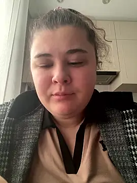 Snapshot of AliceCurlyX chatting on January 2026 01:38:02 PM AliceCurlyX online show from January 2026 01:38:02 PM