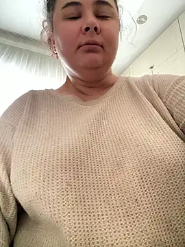 Snapshot of AliceCurlyX chatting on January 2026 08:41:01 AM AliceCurlyX online show from January 2026 08:41:01 AM