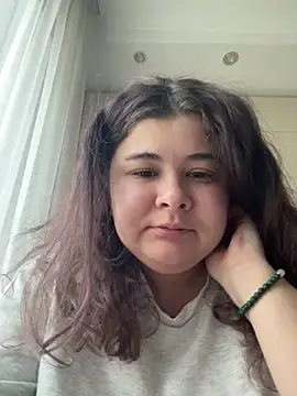 Snapshot of AliceCurlyX chatting on February 2026 06:41:02 AM AliceCurlyX online show from February 2026 06:41:02 AM