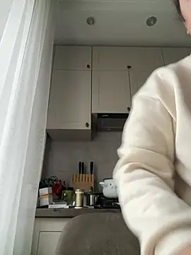 Snapshot of AliceCurlyX chatting on February 2026 07:34:01 AM AliceCurlyX online show from February 2026 07:34:01 AM