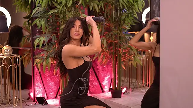 Snapshot of StephieRouse chatting on March 2026 08:37:02 AM StephieRouse online show from March 2026 08:37:02 AM