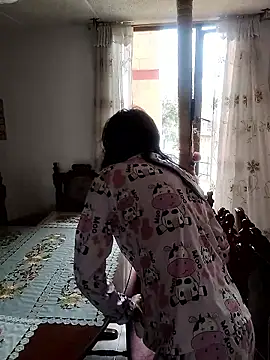 Queen Ashly online show from January 2026 05:37:01 PM