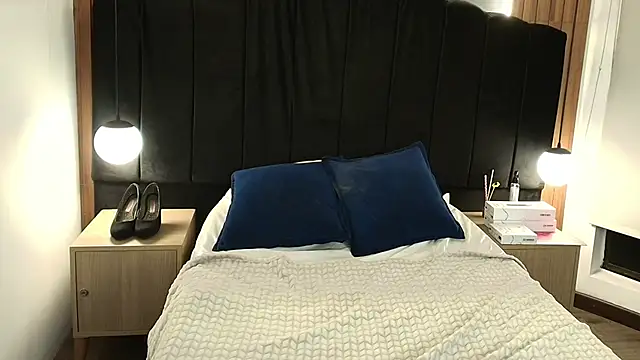 Snapshot of LiaMonroee_ chatting on March 2026 11:59:01 AM LiaMonroee online show from March 2026 11:59:01 AM