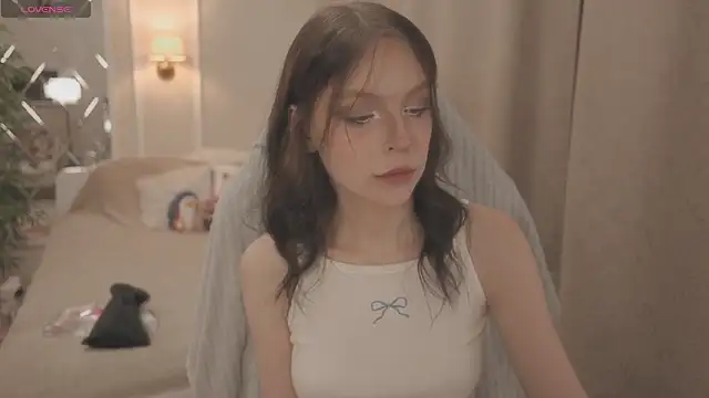 claire bennett online show from September 2025 11:27:02 PM