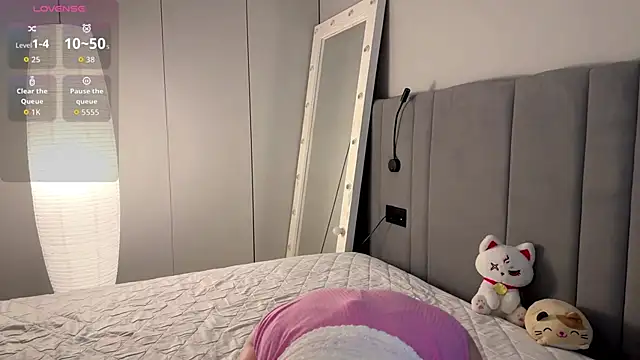 RileyVice online show from October 2025 07:47:02 AM