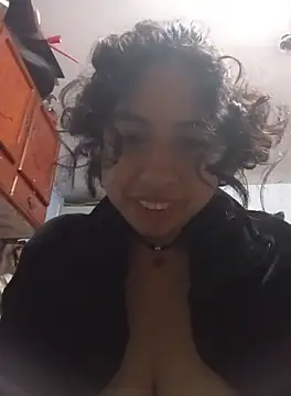 Syndel23 online show from October 2025 01:37:02 AM