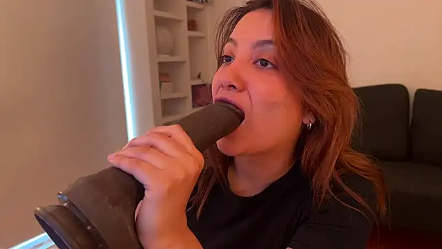 annaxxxb online show from October 2025 01:53:02 PM