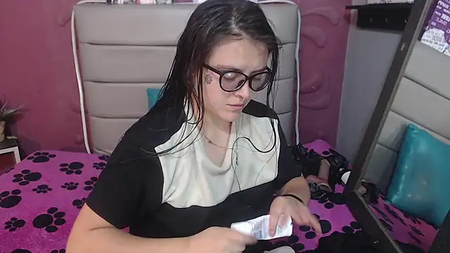 Cailing Zu online show from October 2025 07:12:02 PM