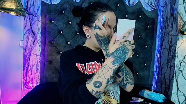 Snapshot of Zami_Escobar_of chatting on September 2025 06:42:01 PM Zami Escobar of online show from September 2025 06:42:01 PM