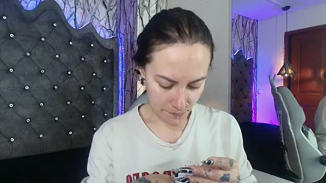 Snapshot of Zami_Escobar_of chatting on October 2025 07:21:01 PM Zami Escobar of online show from October 2025 07:21:01 PM