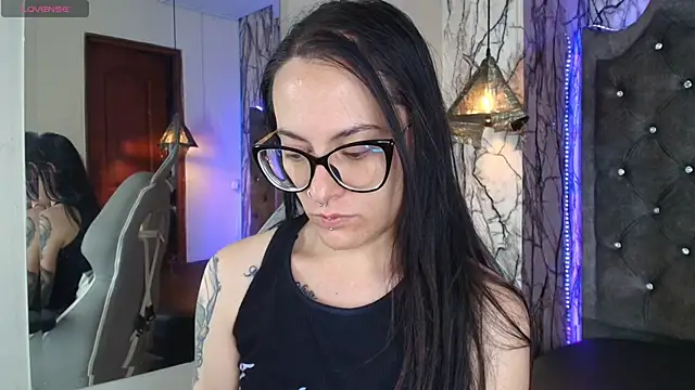 Snapshot of Zami_Escobar_of chatting on October 2025 07:22:01 PM Zami Escobar of online show from October 2025 07:22:01 PM