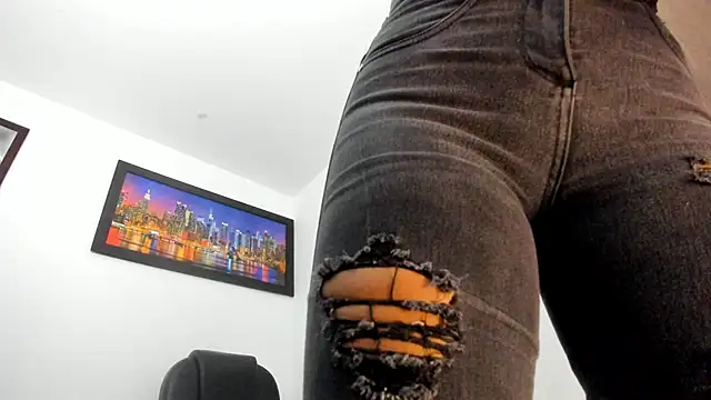 Snapshot of Ms_lunaRose chatting on November 2025 10:36:01 PM Ms lunaRose online show from November 2025 10:36:01 PM