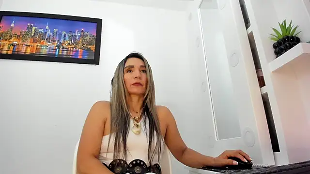 Snapshot of Ms_lunaRose chatting on February 2026 02:37:02 PM Ms lunaRose online show from February 2026 02:37:02 PM