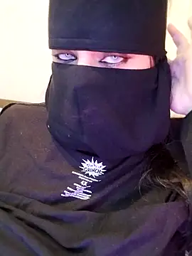 lilyan12 online show from May 2026 02:17:01 AM