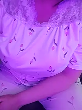 lilyan12 online show from May 2026 12:30:02 AM