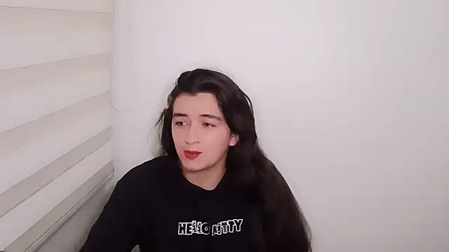 Snapshot of DanniG2000_ chatting on October 2025 03:26:02 AM DanniG2000 online show from October 2025 03:26:02 AM