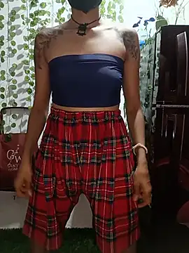 Snapshot of emali_baba chatting on June 2026 01:04:01 PM emali baba online show from June 2026 01:04:01 PM
