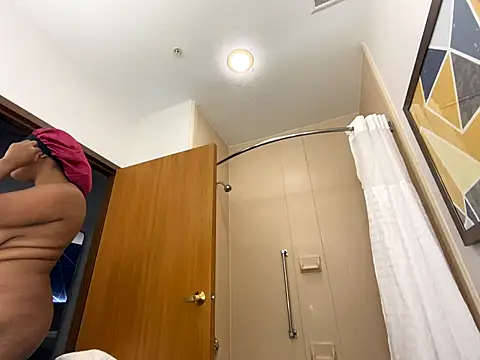 Snapshot of princesslivv chatting on November 2025 06:10:01 PM princesslivv online show from November 2025 06:10:01 PM