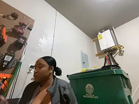 princesslivv online show from November 2025 02:10:02 AM