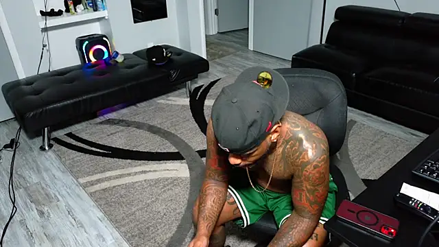 SLANGONDEMHOES online show from December 2025 02:47:01 PM